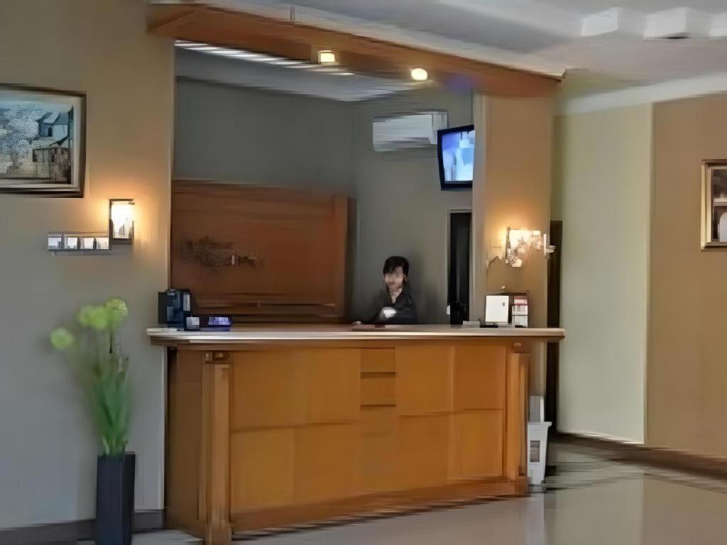 Hotel Khalista Purwakarta Kültér fotó
