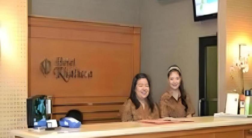 Hotel Khalista Purwakarta Kültér fotó