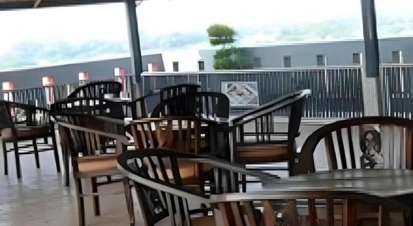 Hotel Khalista Purwakarta Kültér fotó