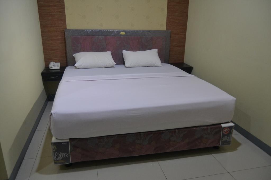 Hotel Khalista Purwakarta Szoba fotó